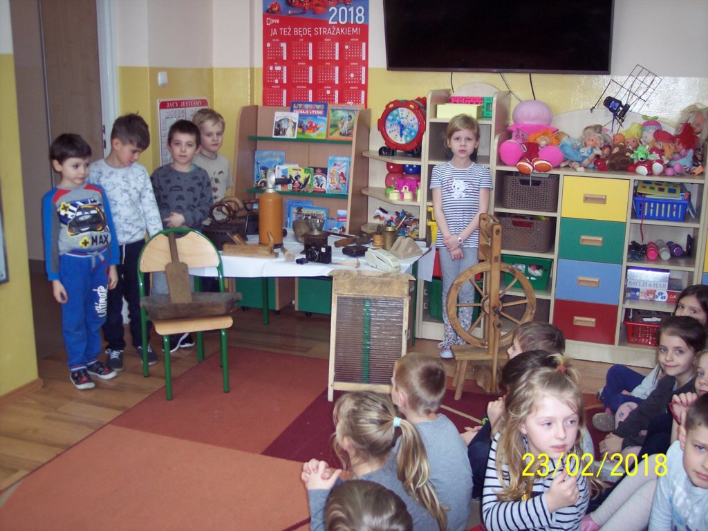 urzadzeniadawniejidzi001.jpg