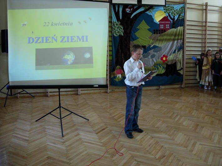 zapoznaniezkrtkhistoriobchodwdniaziemiwpolceinawiecie.jpg