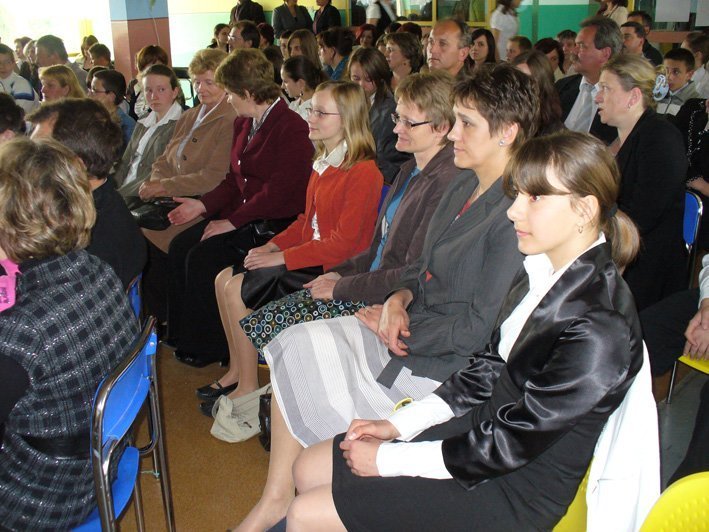naszelaureatkizrodzicami.jpg
