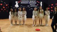 kochanababciukochanydziadkupiewajuczennicezklasy3b_small.jpg